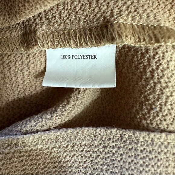 Space 46 tan scalloped v-neck cami size M - Picture 4 of 7